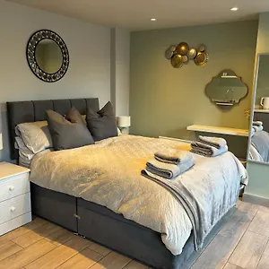 Studio Apartment Ferndown